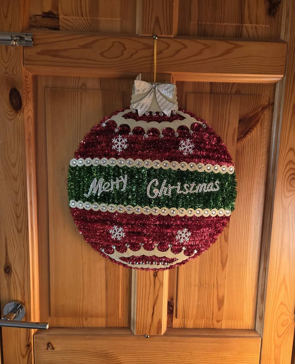 Large Christmas baubles - Image 1
