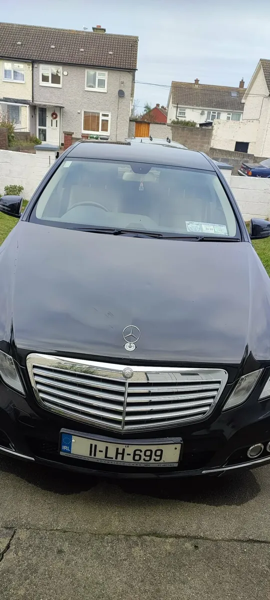 Mercedes Benz 200E '11 diesel - Image 3