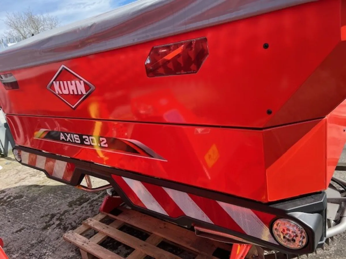 KUHN AXIS 30.2Q VS8, NEW - Image 2