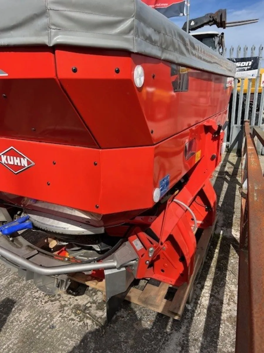 KUHN AXIS 30.2Q VS8, NEW - Image 3