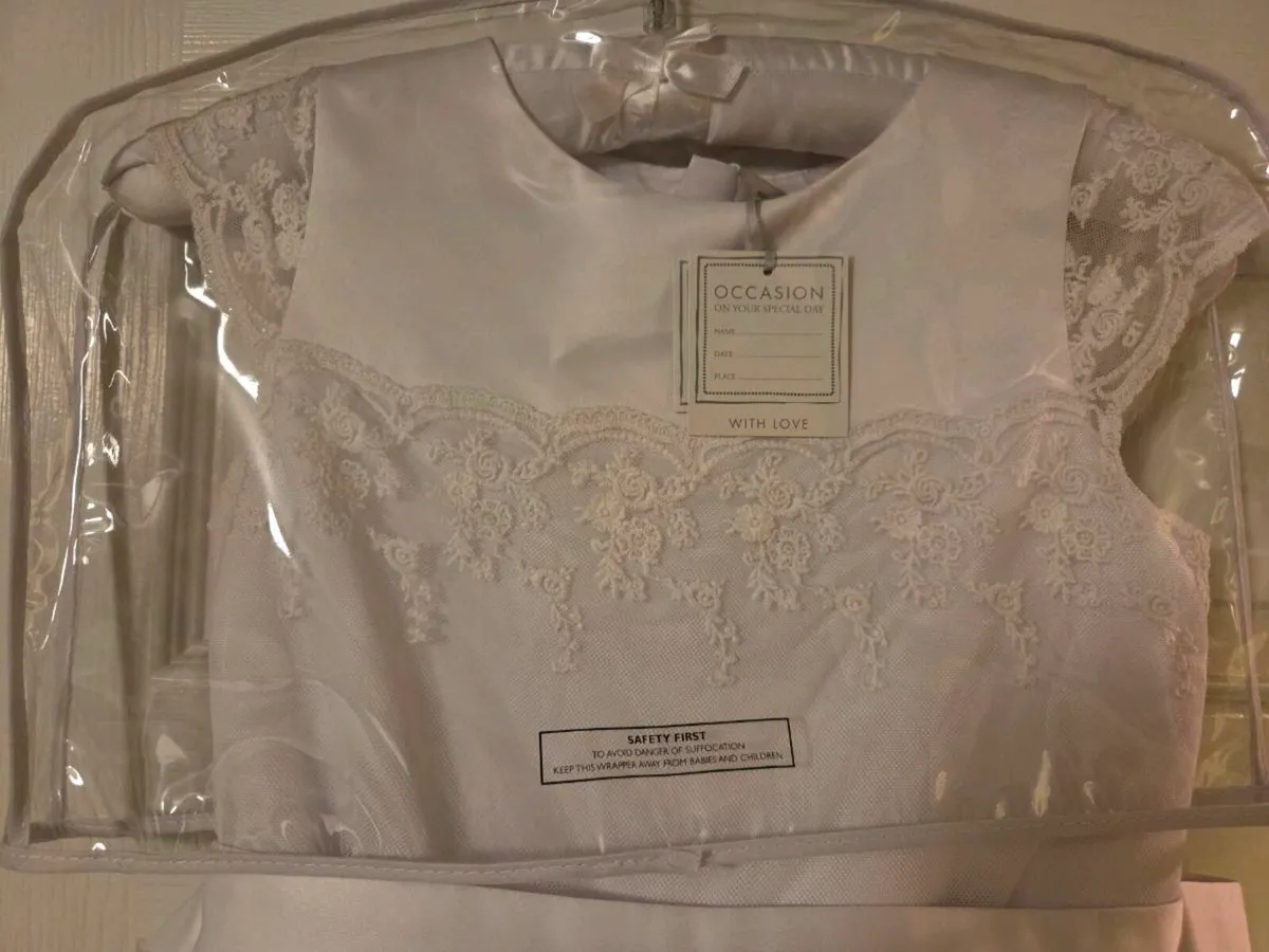 Communion dress - Image 4