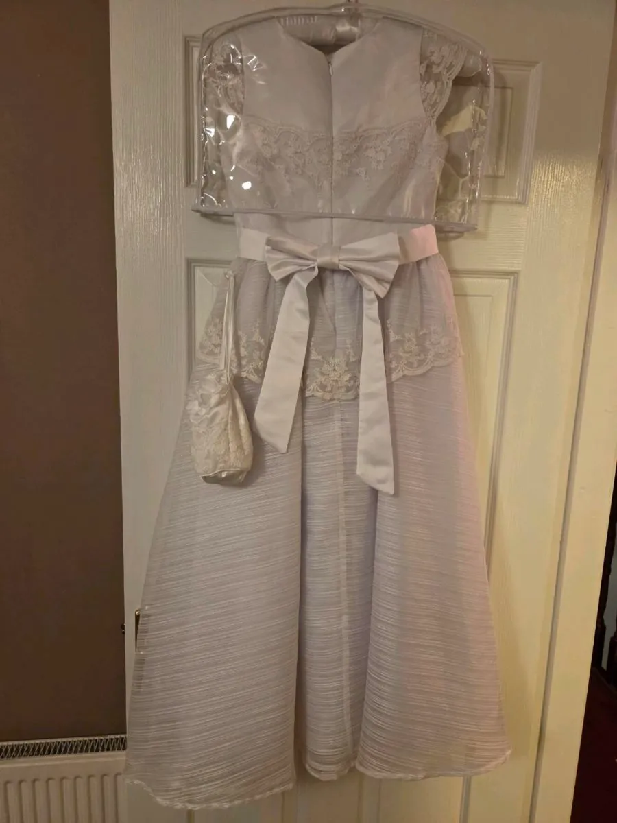 Communion dress - Image 1