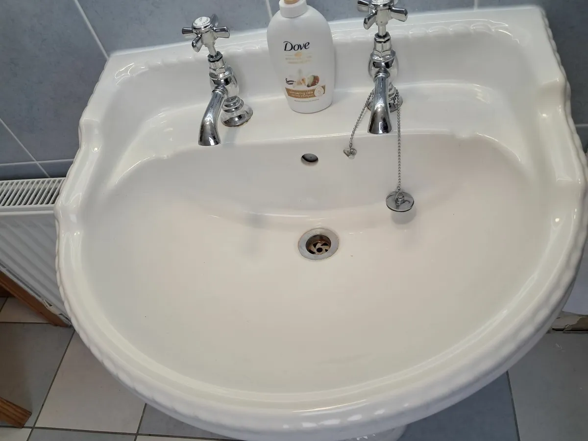 Toilet and sink - Image 2