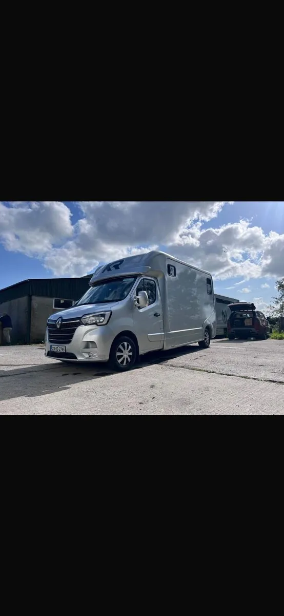 231 Krismar 2 stall - Image 4