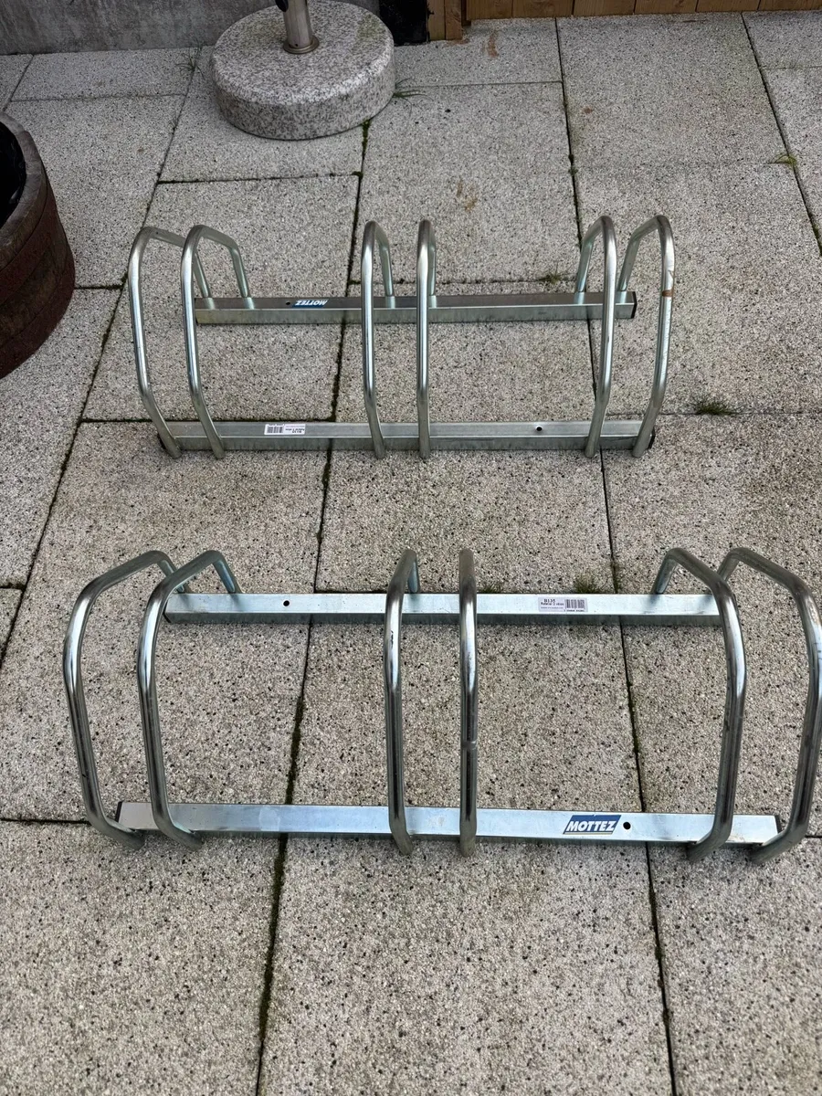 Bike stand 3 bikes (2)