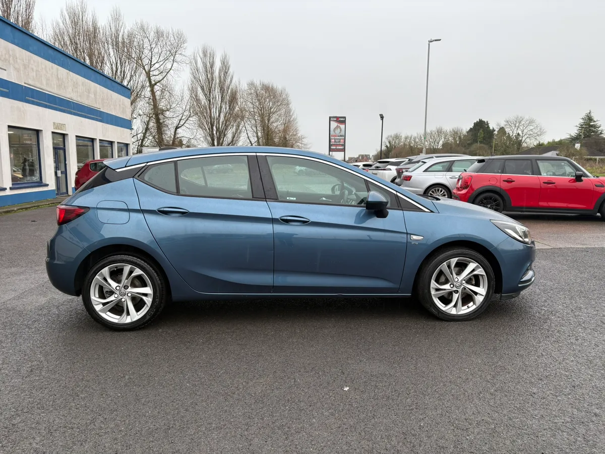 Vauxhall Astra 2016//EXCELLENT CONDITION//LOW KMS - Image 4
