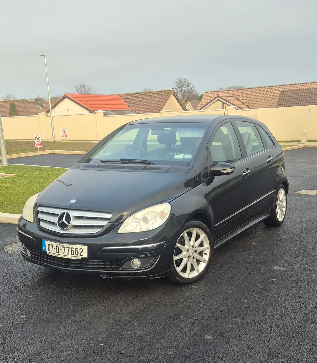 2007 mercedes Benz B150  Automatic - Image 2