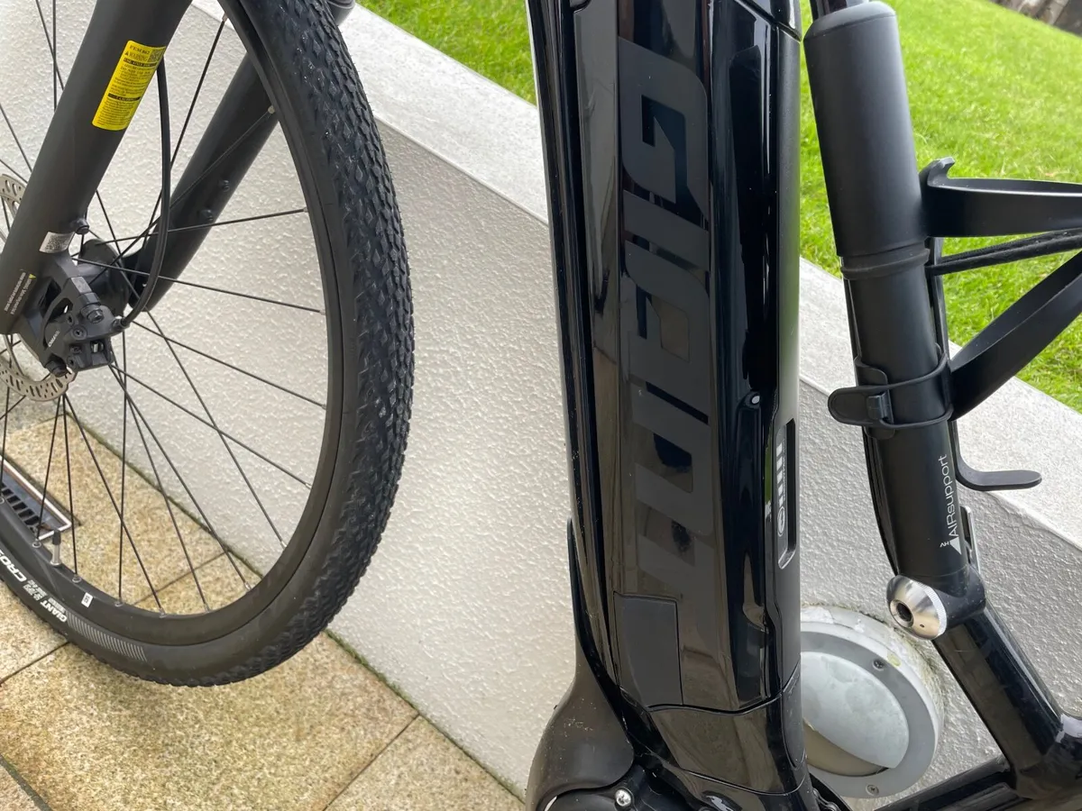 Giant Roam E+ electric bicycle - Image 3