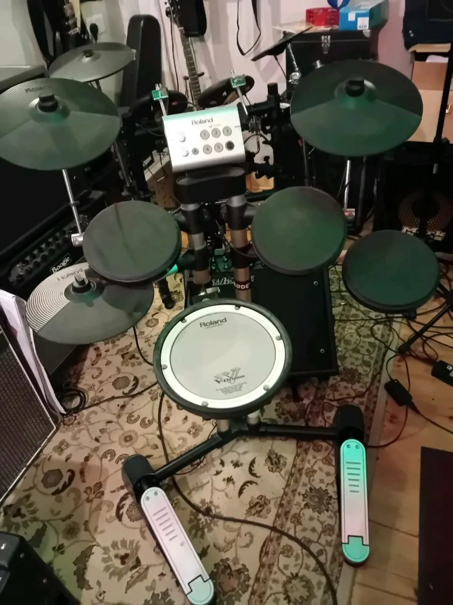 Roland HD-1 V-drums - Image 1
