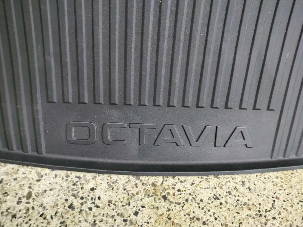 Car boot liner - Image 2