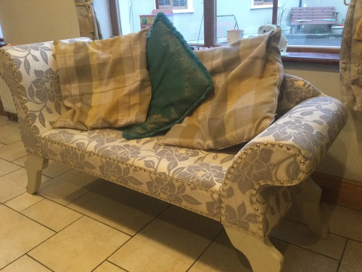 Chaise Lounge - Image 1