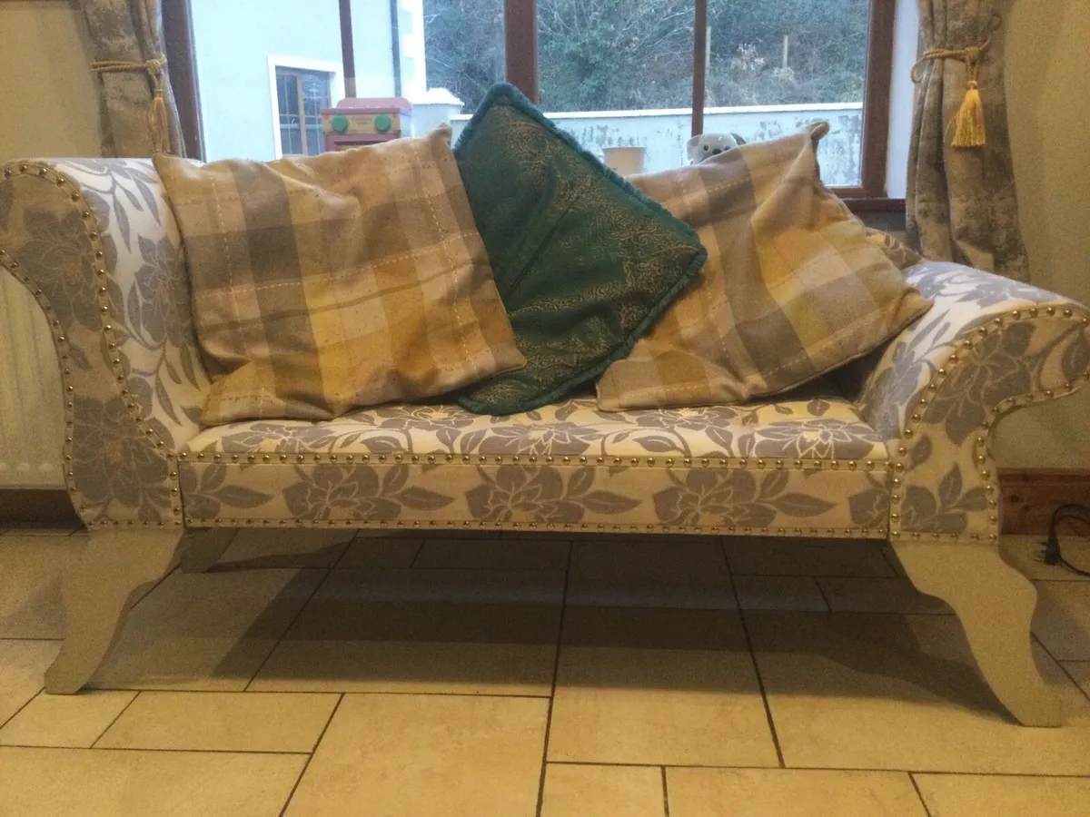 Chaise Lounge - Image 2