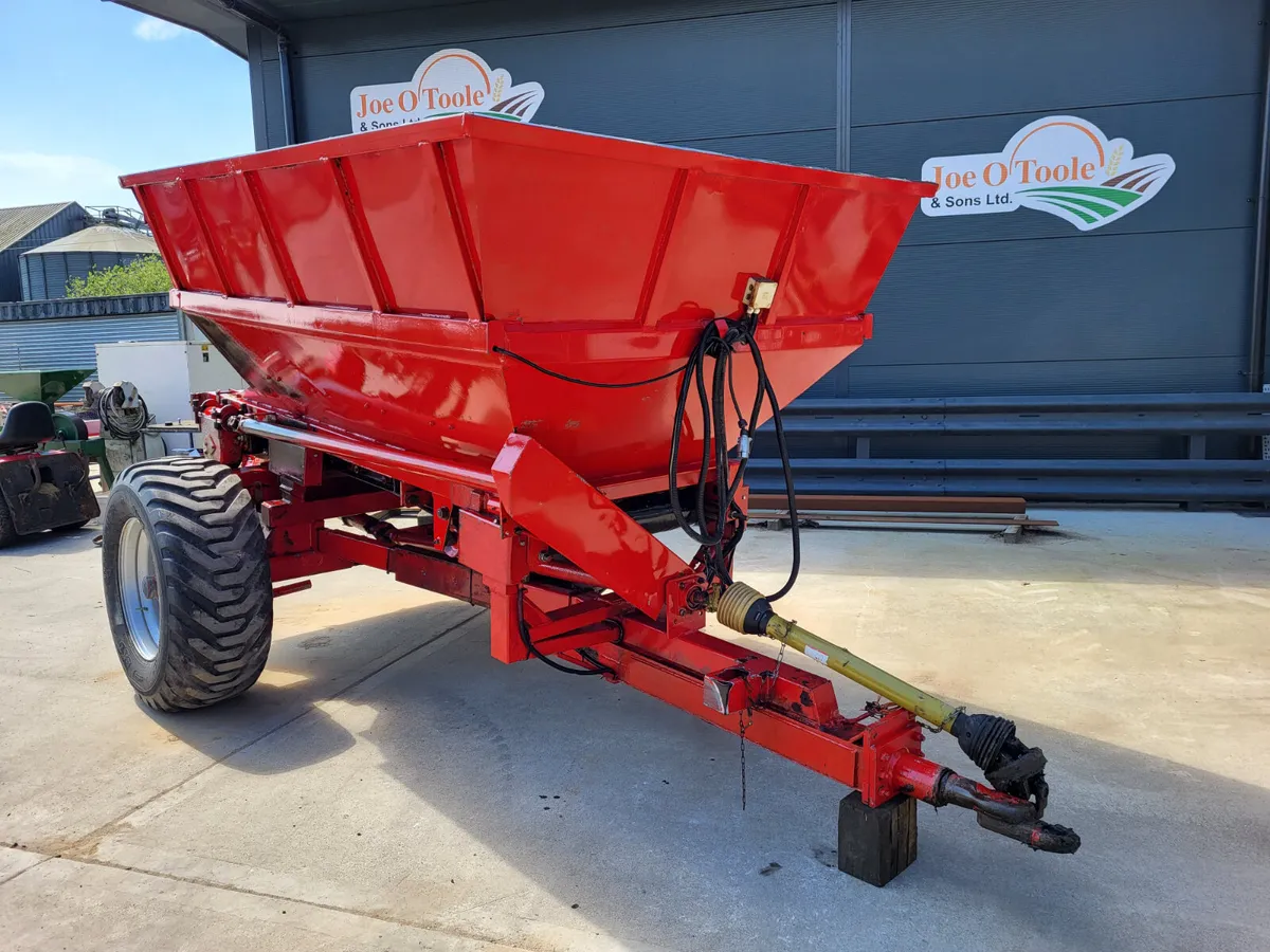 Bredal B48 Lime and Fertilizer Spreader - Image 3