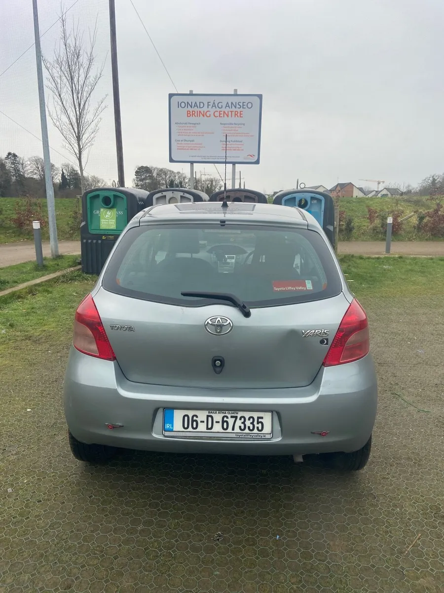 Toyota Yaris 2006 - Image 2
