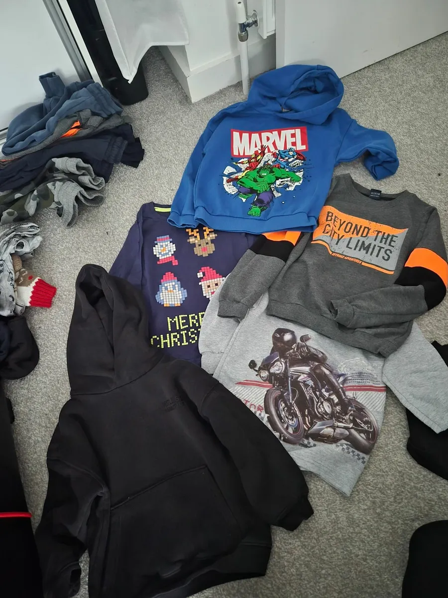 clothes 3-4 years - Image 1