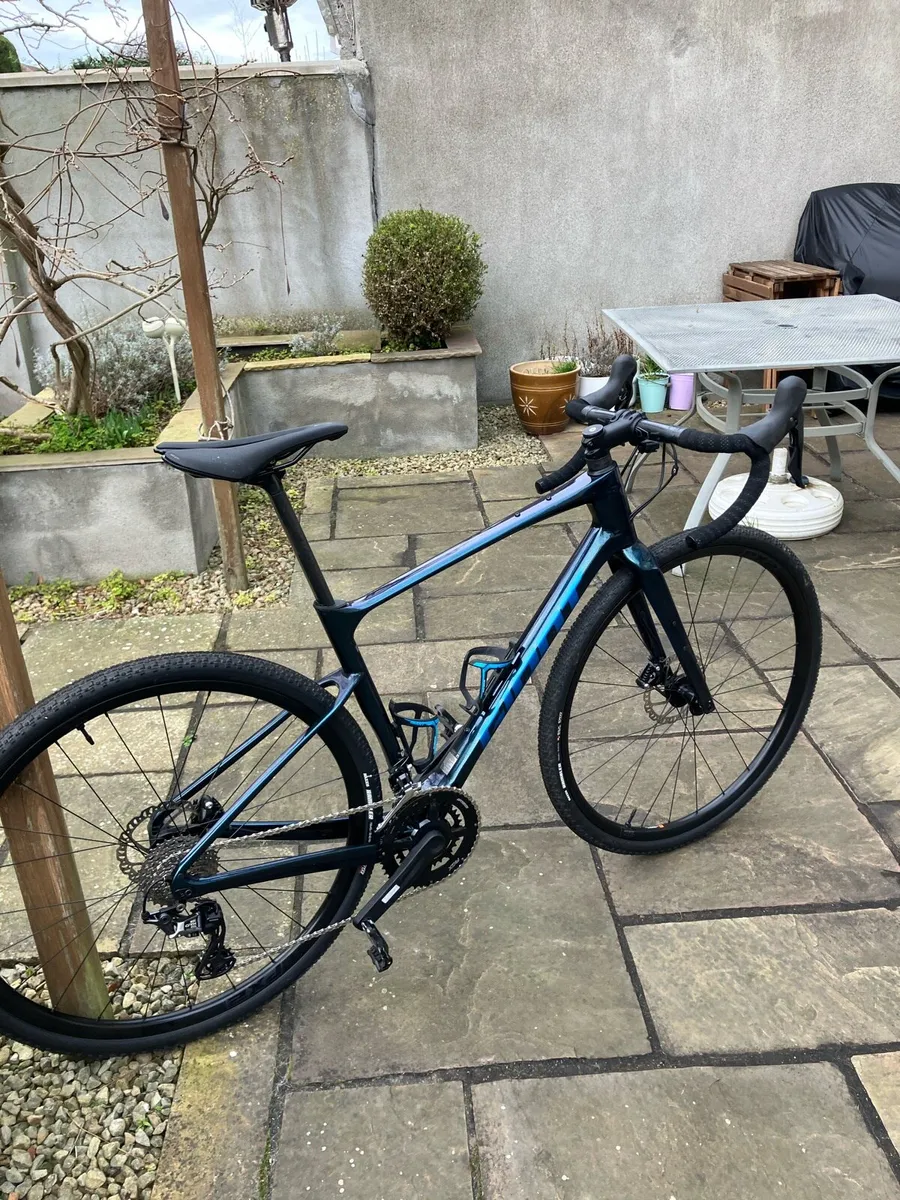 Giant Revolt advanced 2 M - Image 1