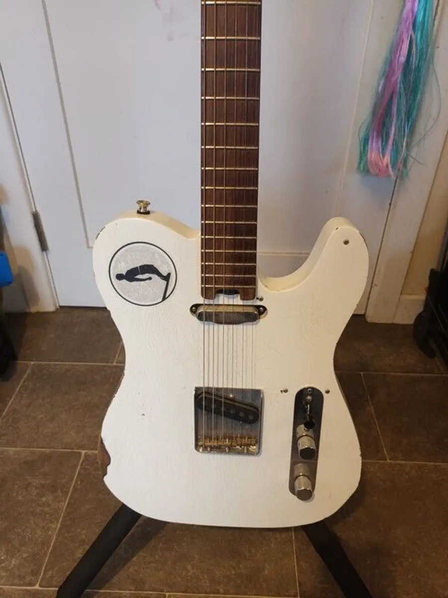 Telecaster electric guitar - Image 2
