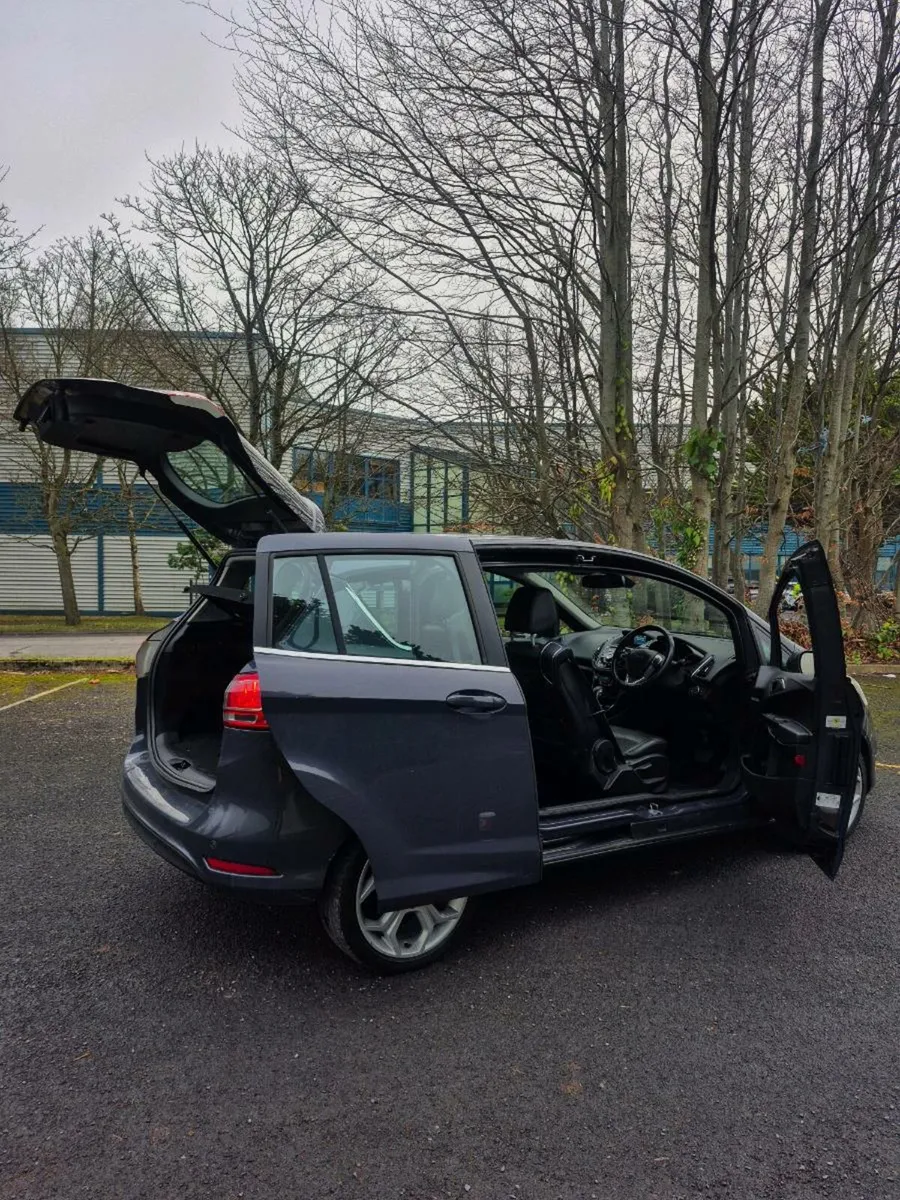 Automatic 2013 Ford B-MAX Titanium - Image 4