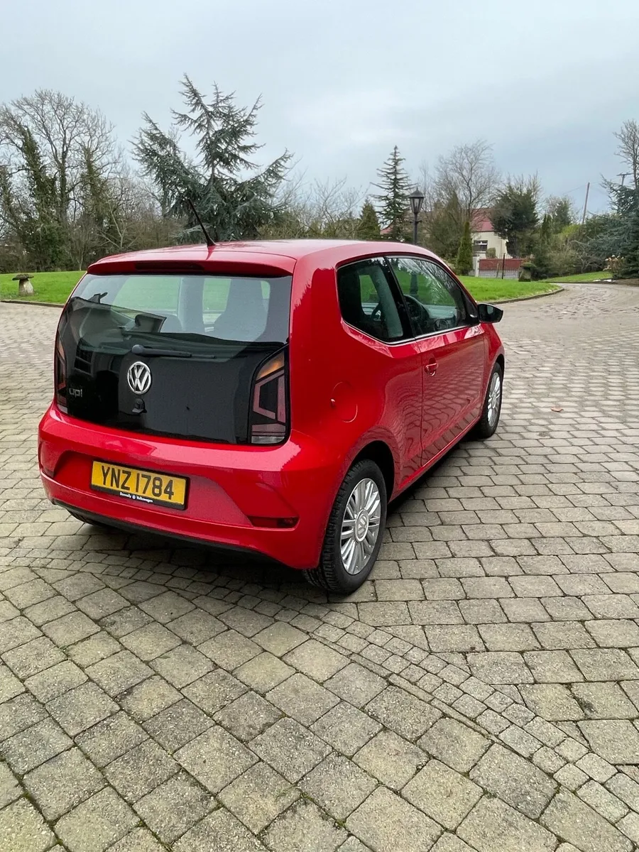 Volkswagen up! 2018 - Image 3