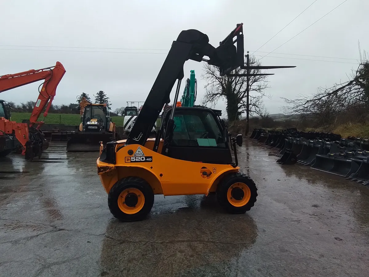 JCB 520  40  (2017) - Image 1