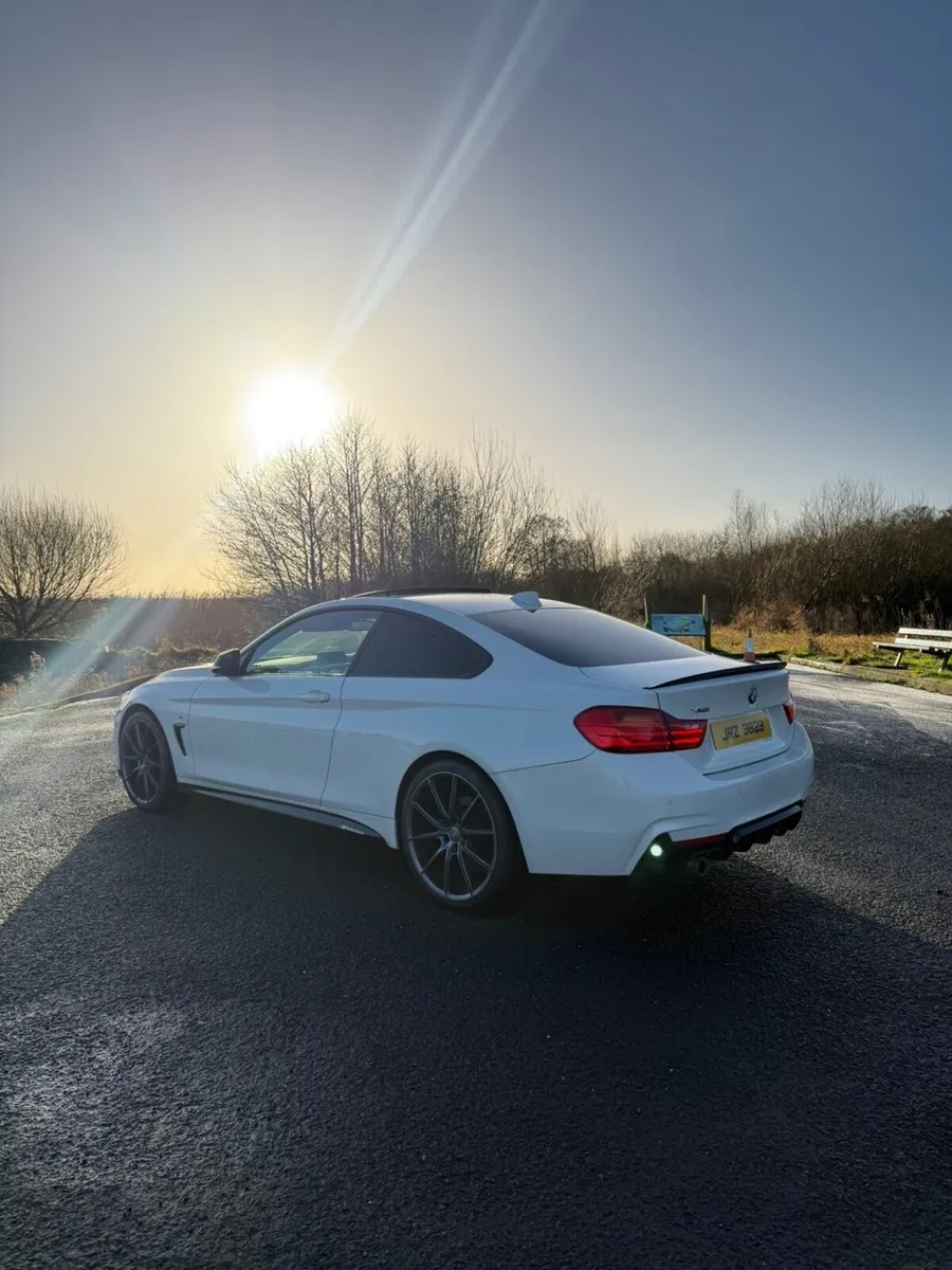 BMW 4-Series 2014 M Sport Sunroof - Image 2