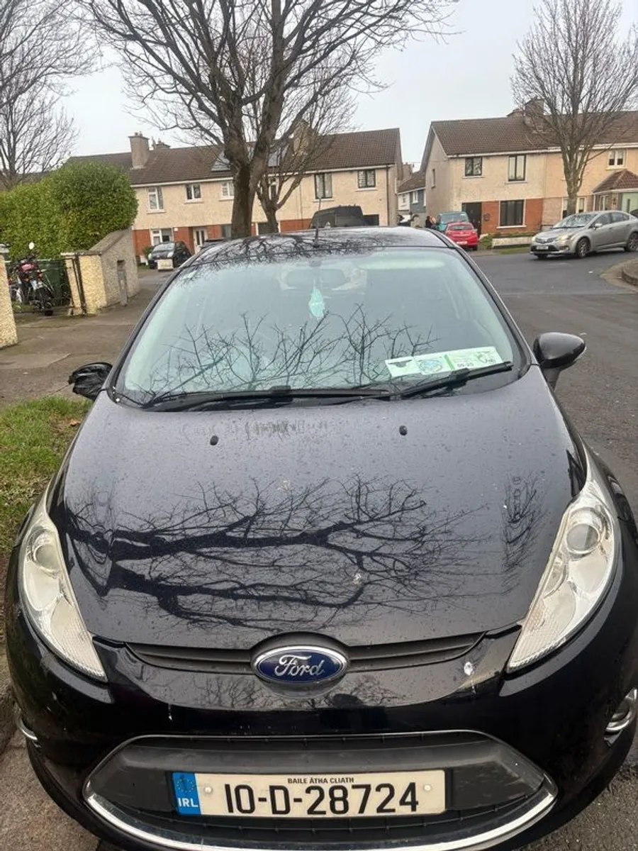 2010 Ford Fiesta - Image 1