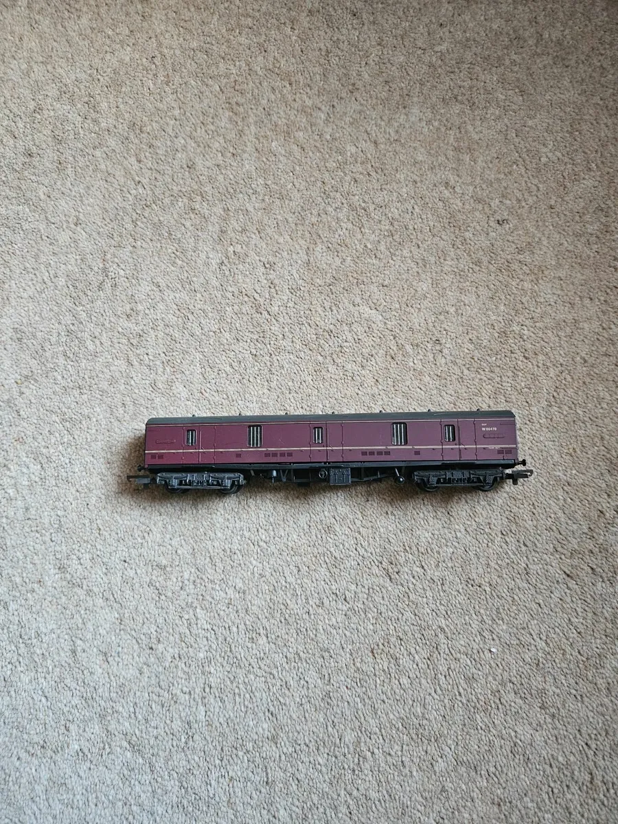 Hornby Lima OO Gauge Guards Van