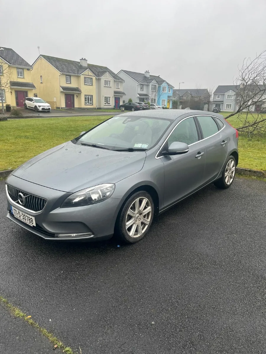 Volvo V40 2017 - Image 3