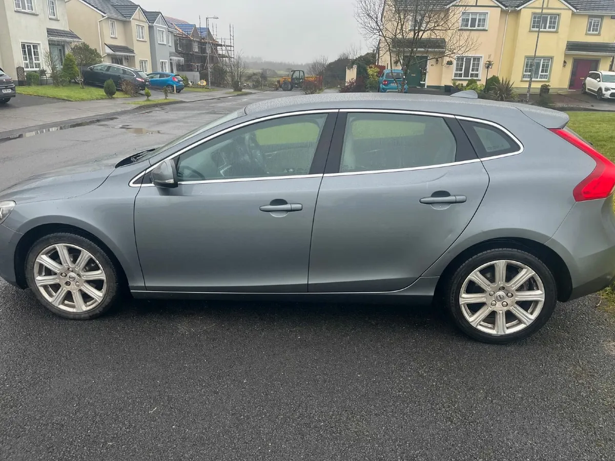 Volvo V40 2017 - Image 4