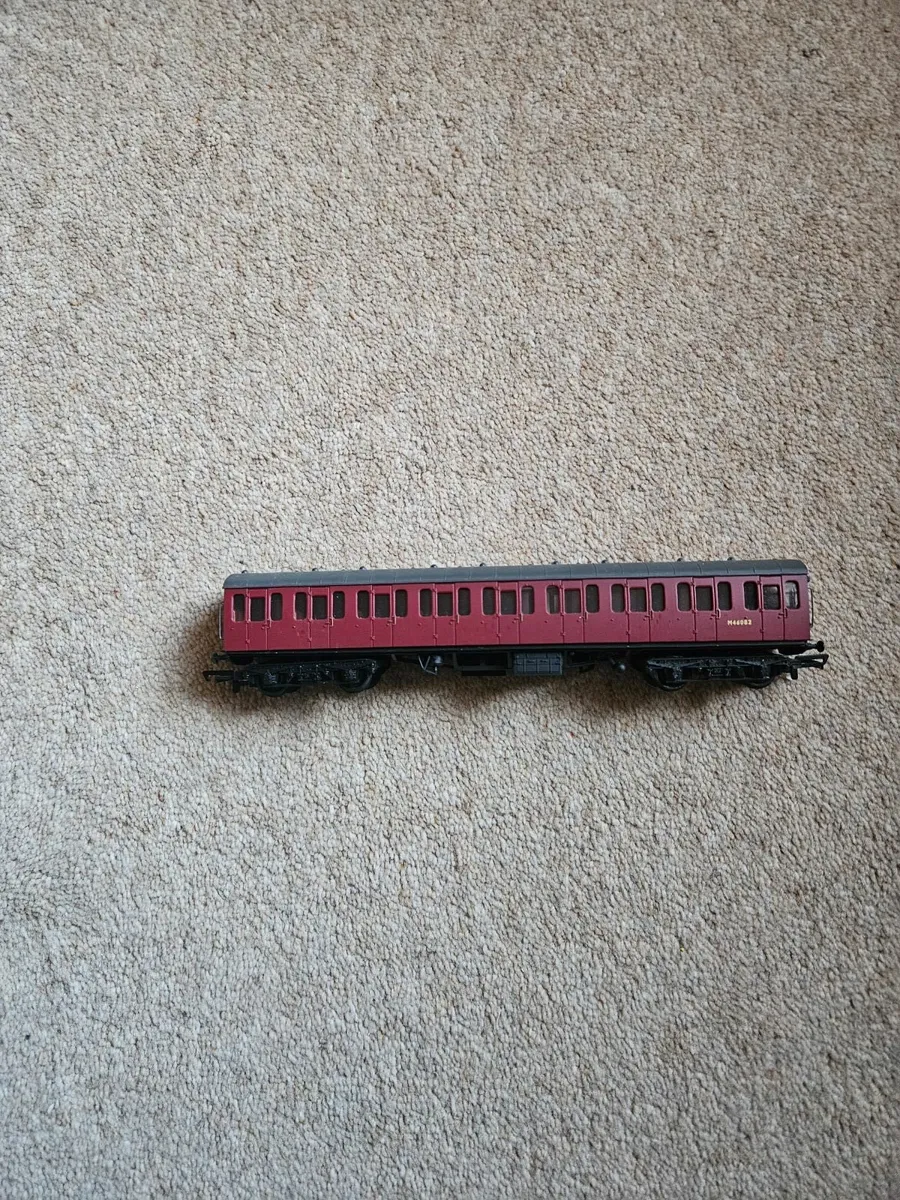 Hornby Lima OO Gauge Carraige
