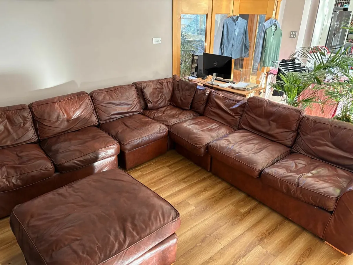 Beautiful L- Shape Leather couch - Image 1