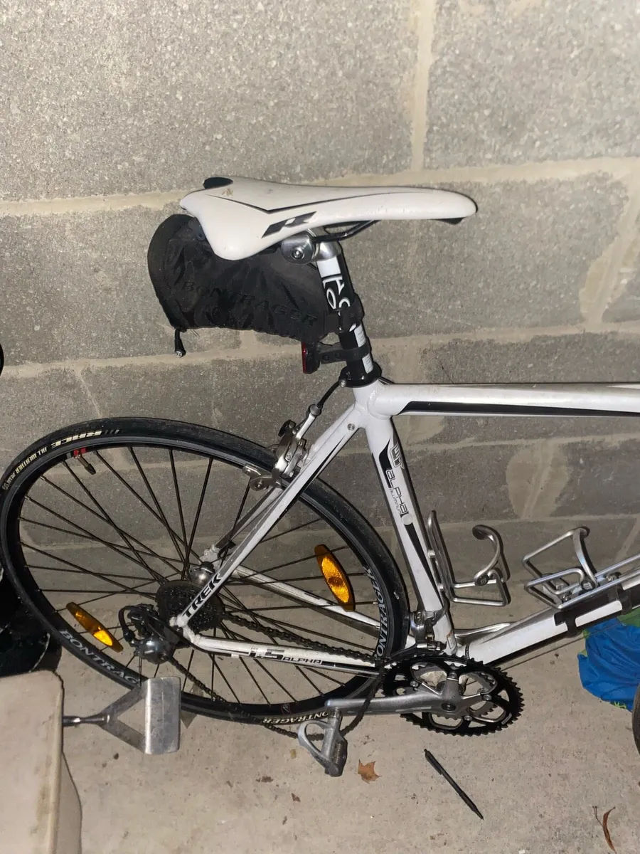 Trek alpha aluminium road bike. - Image 2