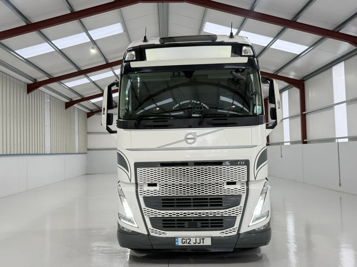2023 (72) VOLVO FH 460 XL GLOBETROTTER - Image 2