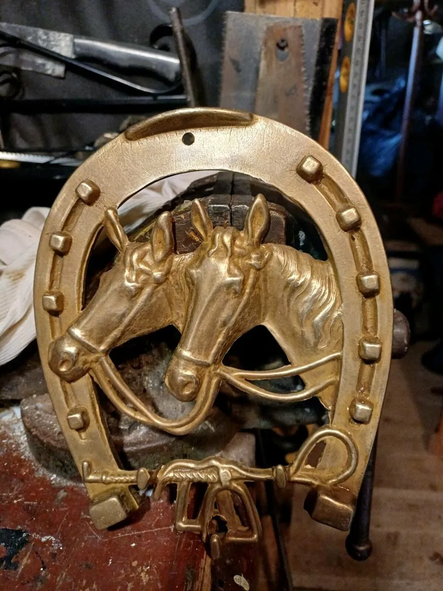 Vintage Brass Horseshoe Key Holder - Image 2