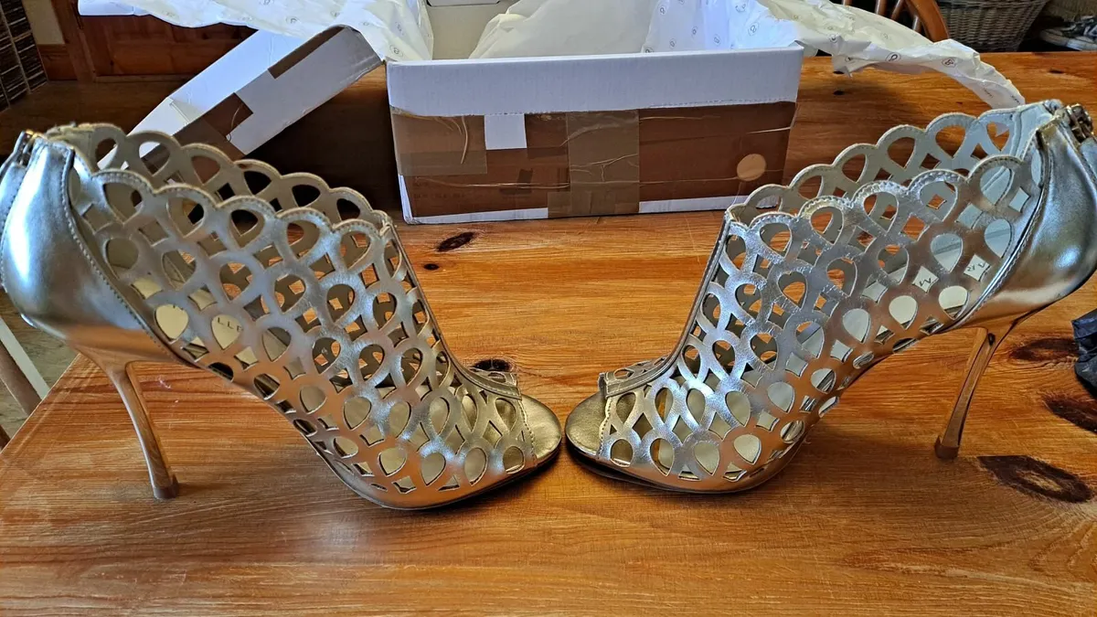 Gold High Heel Shoes - Image 1