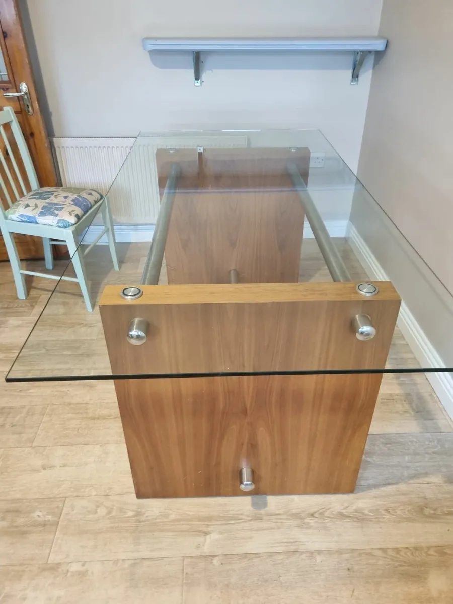 Kitchen table - Image 2