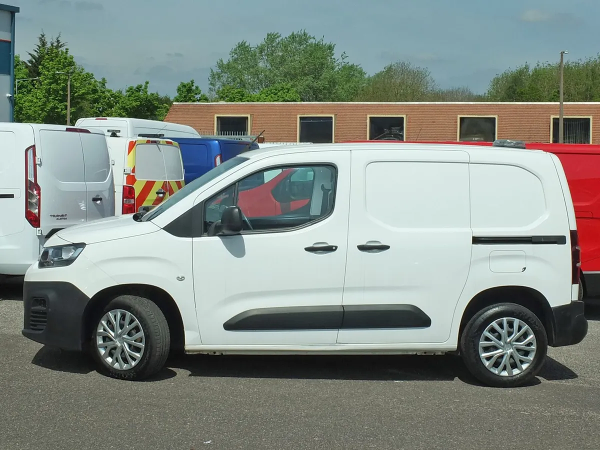 2020 Citroen Berlingo Small Panel Van - Image 1