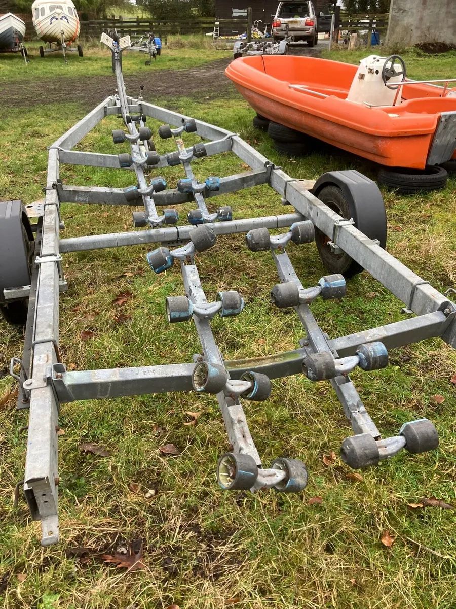 ROLLER BOAT TRAILER GALVANISED UP TO 21-22FT - Image 1