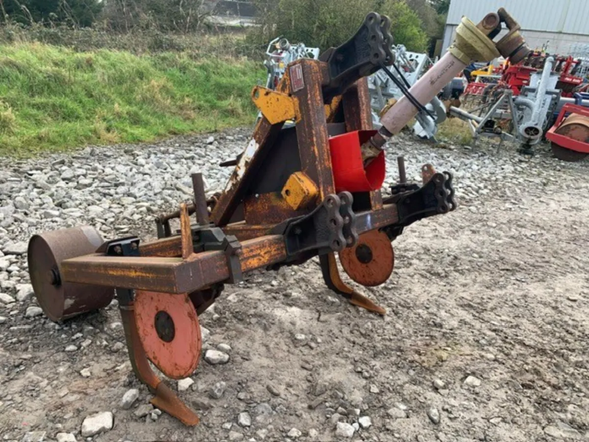 MCCONNEL 2 LEG GRASSLAND SHAKERATOR - Image 1