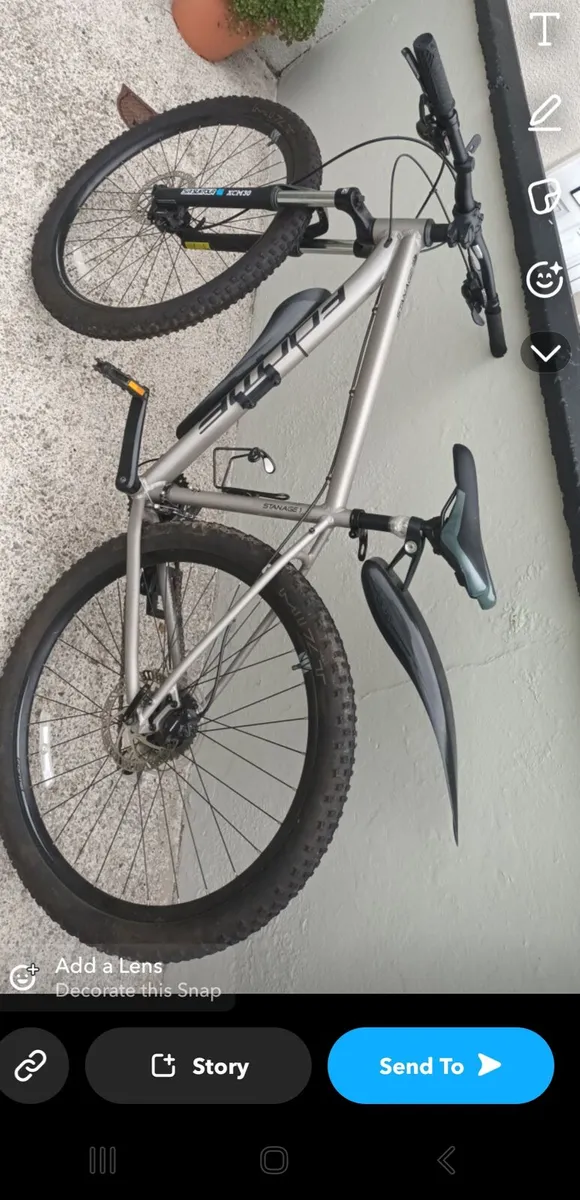 Mountain bike - Image 1