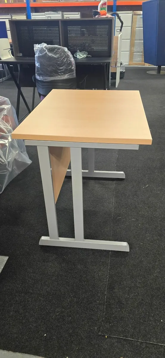 Student desks and chairs(student accommodation) - Image 4