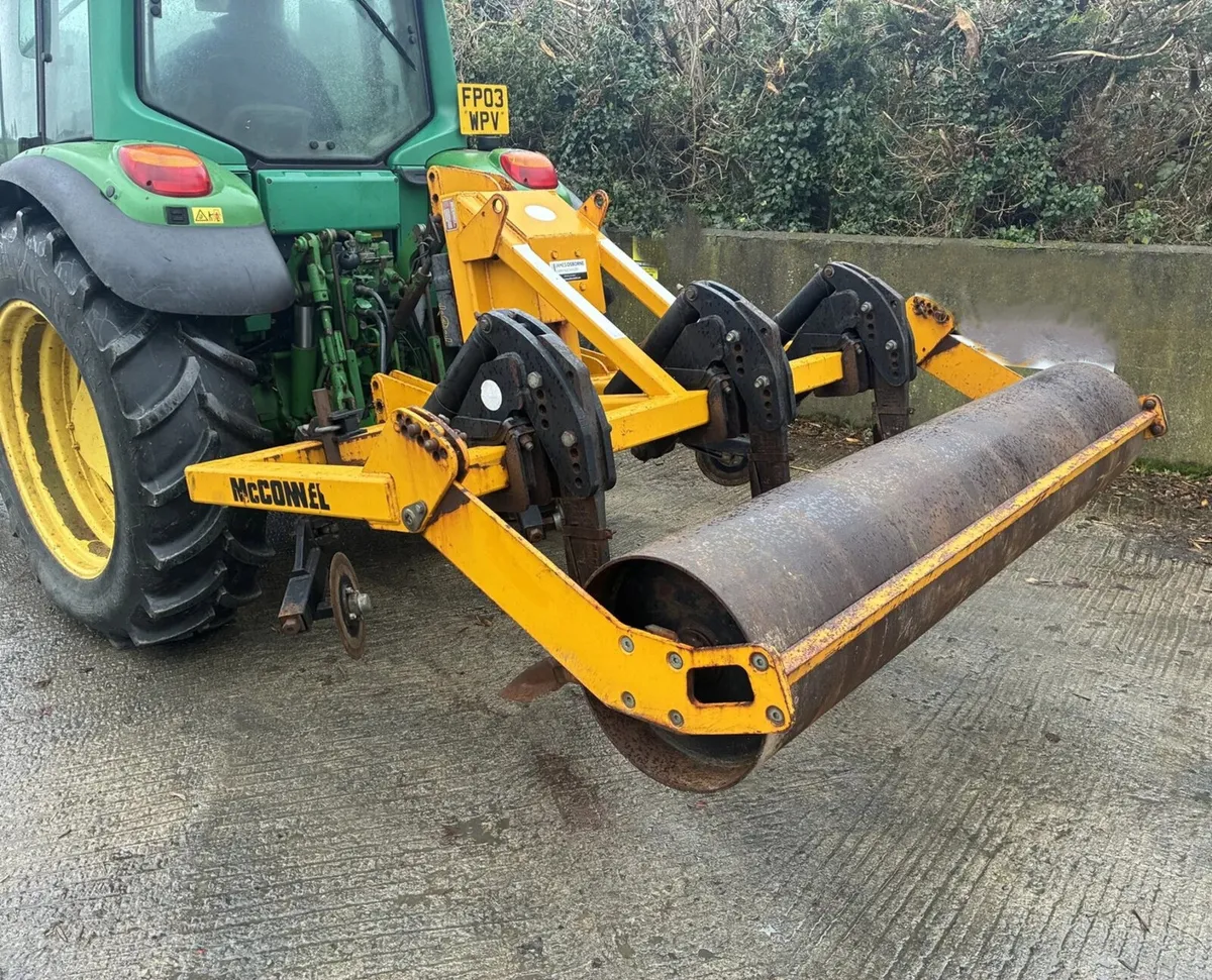 MCCONNEL 2.5M 3 LEG AUTO RESET SHAKERATOR - Image 2