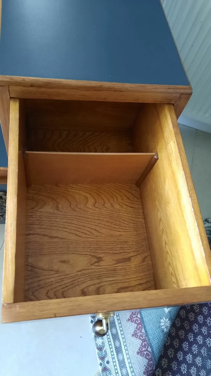 Dressing table - Image 2