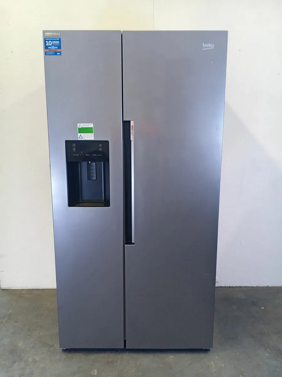 American Fridge Freezer EX-Display - Image 1