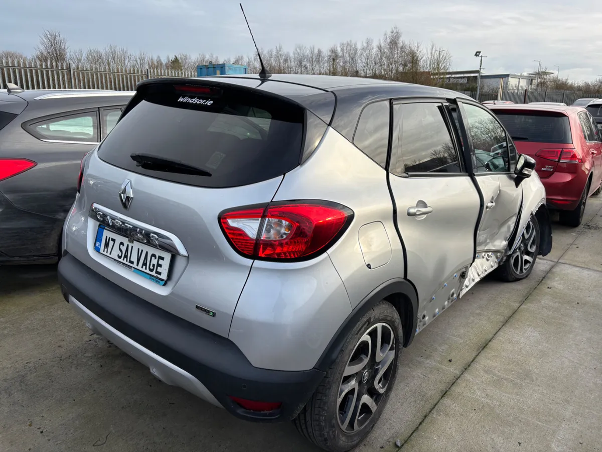 17 Captur Signatur 1.5 Diesel 200km Starting - Image 3
