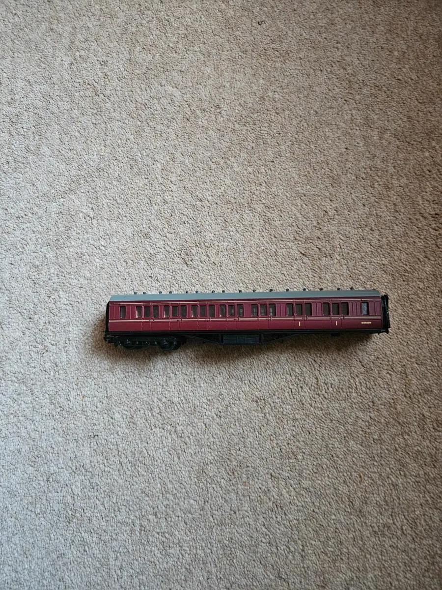 Hornby Lima OO Gauge Carraige