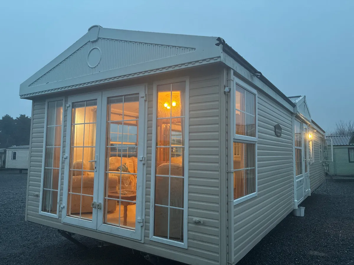 Mobile homes - Image 1