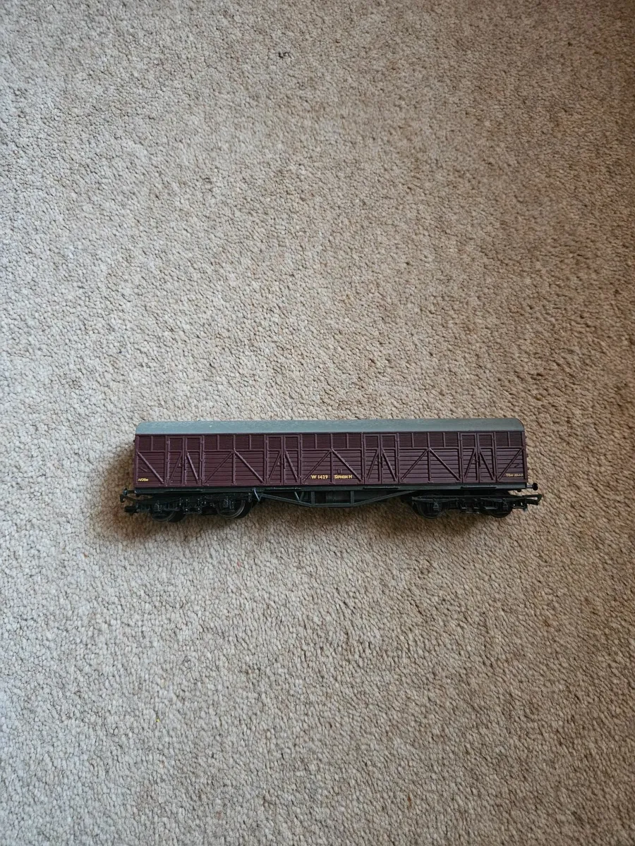 Hornby Lima OO Gauge Parcel Van