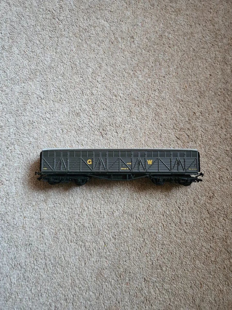 Hornby Lima OO Gauge Parcel Van