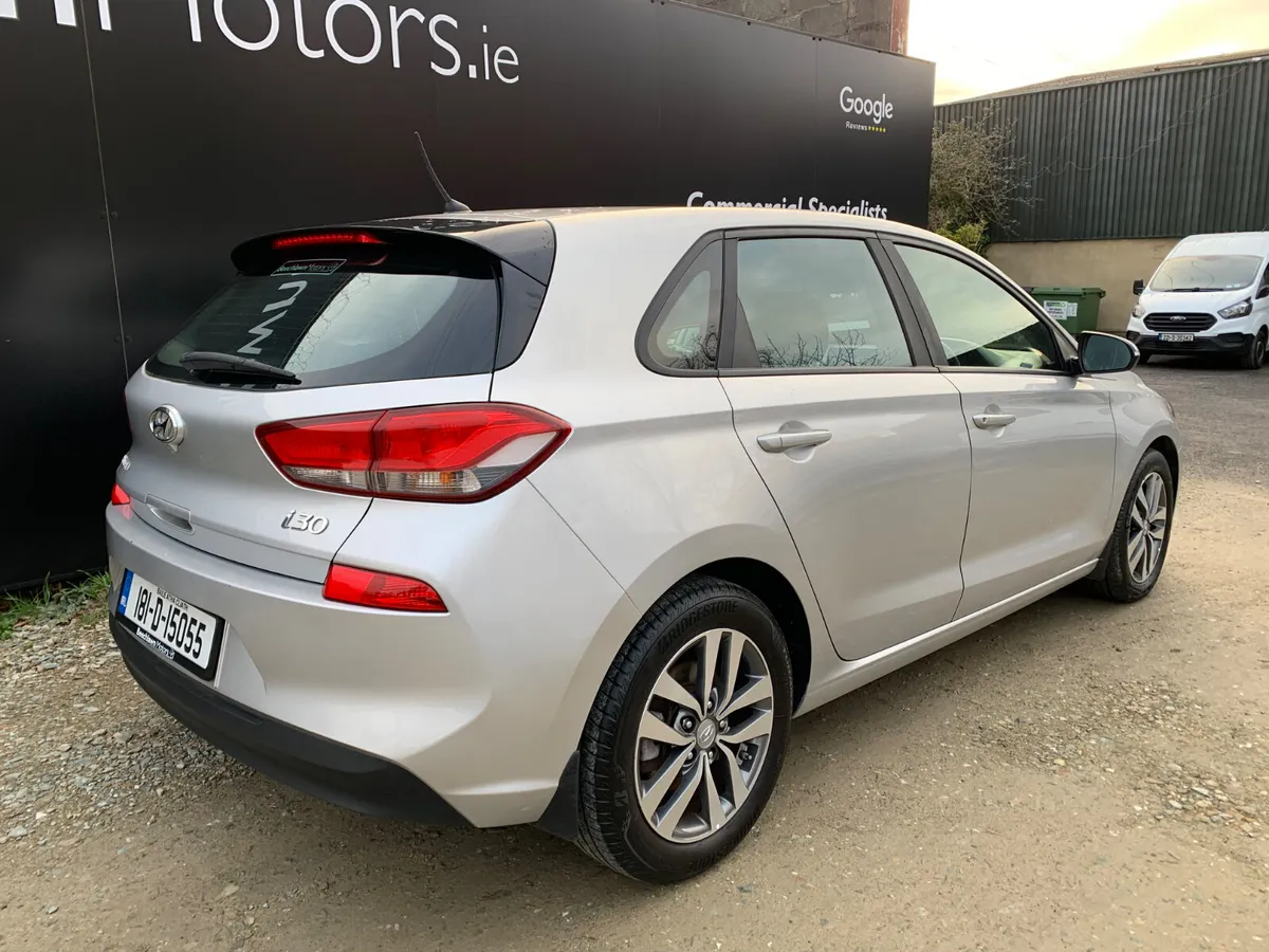 HYUNDAI I30 1.6 CRDI DELUXE 5DR - Image 3